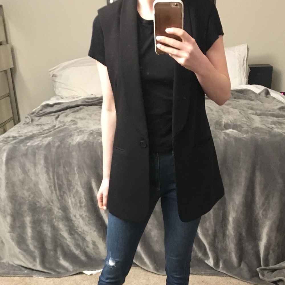 Bcbg vest